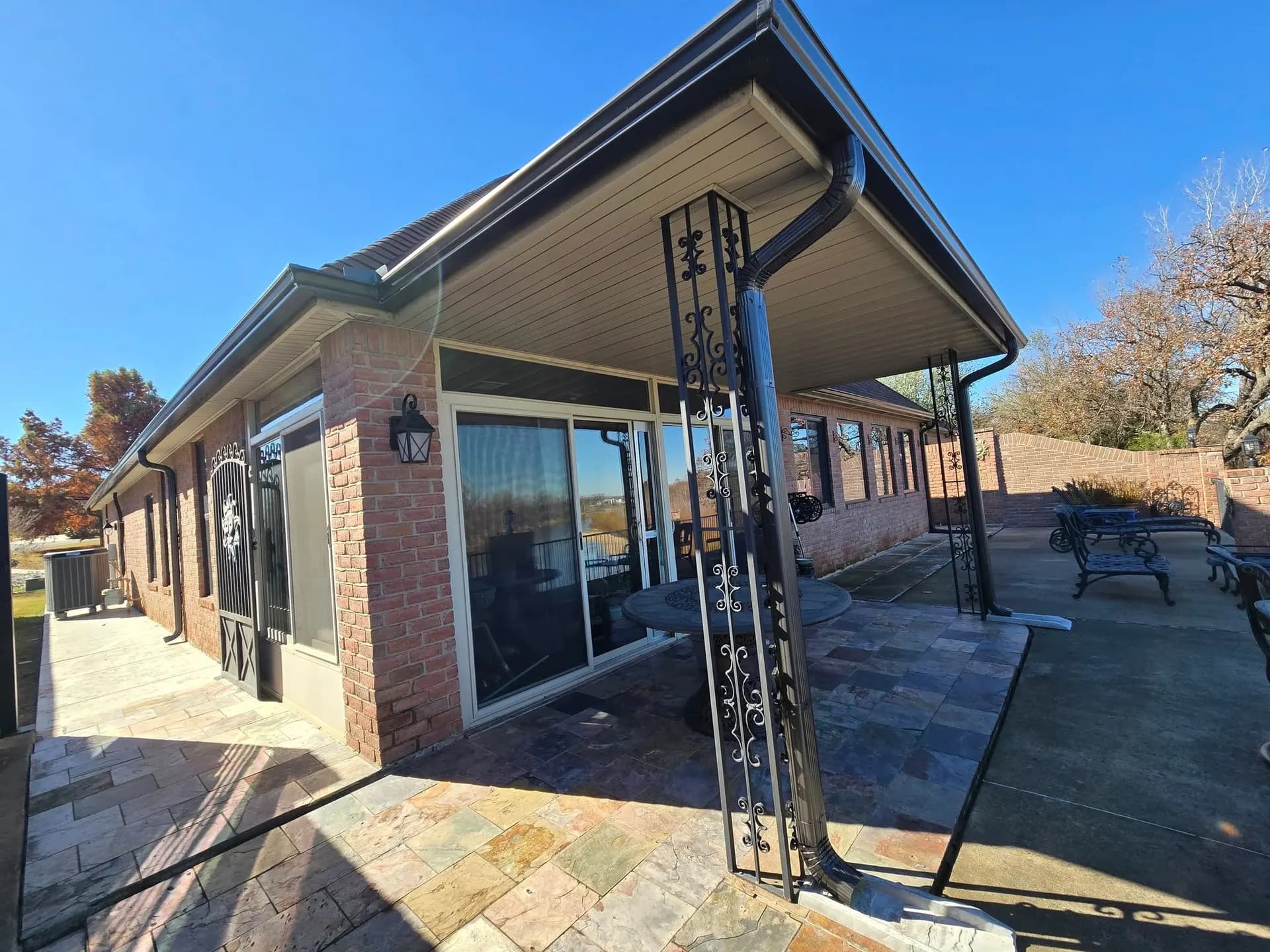 K&M Guttering business background image